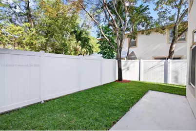 4456 Crystal Lake Dr, Deerfield Beach, FL 33064 - Photo 27