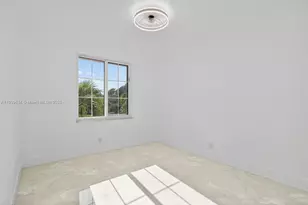 4456 Crystal Lake Dr, Deerfield Beach, FL 33064 - Photo 13