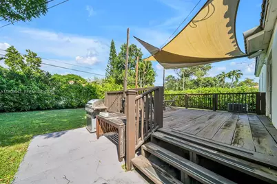 125 NW 100th Ter, Miami Shores, FL 33150 - Photo 17