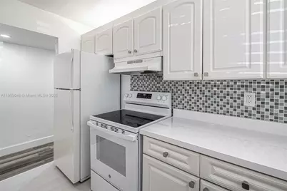 2025 Miami Rd #9, Fort Lauderdale, FL 33316 - Photo 3