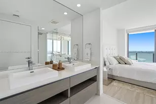 460 NE 28th St, Miami, FL 33137 - Photo 17