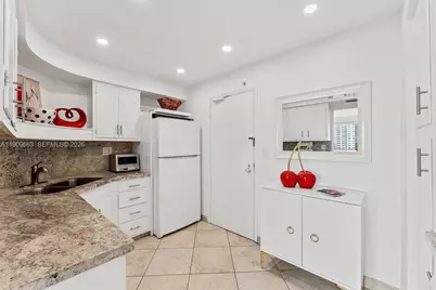 3333 NE 34th St #914, Fort Lauderdale, FL 33308 - Photo 9