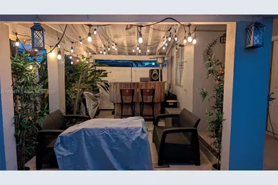 917-919 NE 10th St, Hallandale Beach, FL 33009 - Photo 9