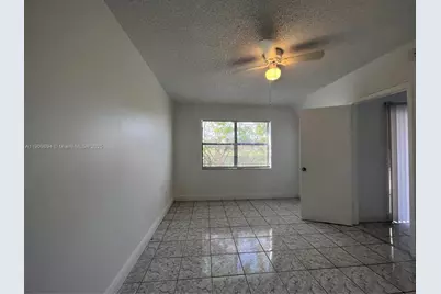 842 NE 209th St #103, Miami, FL 33179 - Photo 5
