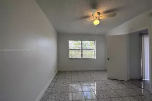 842 NE 209th St, Miami, FL 33179 - Photo 5