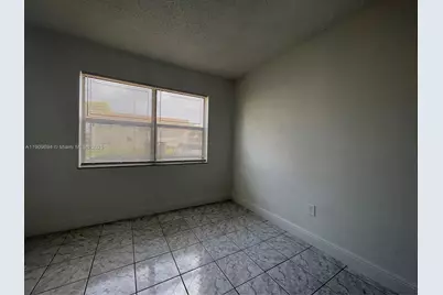 842 NE 209th St #103, Miami, FL 33179 - Photo 9