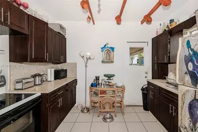 710 SW 13th Ave, Miami, FL 33135 - Photo 15