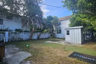 1008 N 18th Ct, Hollywood, FL 33020 - Photo 17