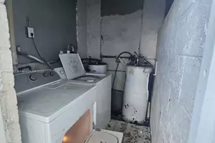 1008 N 18th Ct, Hollywood, FL 33020 - Photo 19