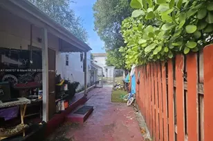 1008 N 18th Ct, Hollywood, FL 33020 - Photo 21