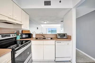 174 Riviera Cir #27-4, Weston, FL 33326 - Photo 17