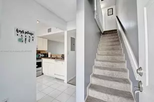 174 Riviera Cir, Weston, FL 33326 - Photo 9