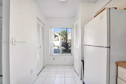 174 Riviera Cir #27-4, Weston, FL 33326 - Photo 13