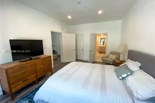8415 Harding Ave, Miami Beach, FL 33141 - Photo 11