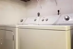 1281 SW 46th Ave, Pompano Beach, FL 33069 - Photo 15