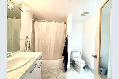 253 NE 2nd St #219, Miami, FL 33132 - Photo 3