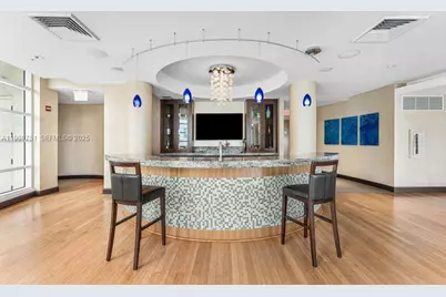 253 NE 2nd St #219, Miami, FL 33132 - Photo 17