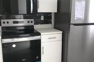 438 NE 210th Cir Terrace, Miami, FL 33179 - Photo 5