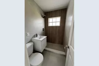 1185 W 50th St, Hialeah, FL 33012 - Photo 9