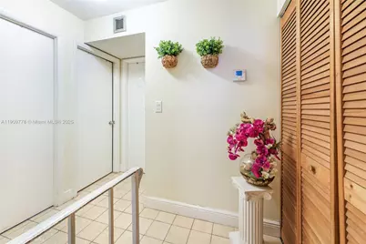 3900 W 11th Ave #55, Hialeah, FL 33012 - Photo 9