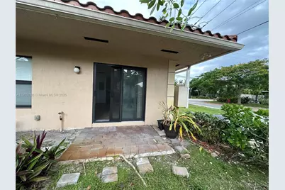 1045 NE 10th Ave #1, Fort Lauderdale, FL 33304 - Photo 29