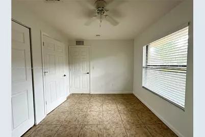 1045 NE 10th Ave #1, Fort Lauderdale, FL 33304 - Photo 11
