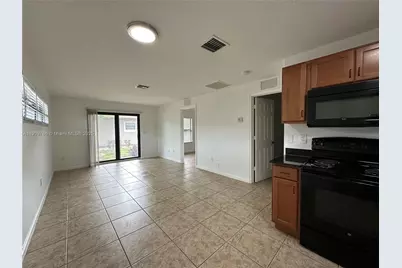1045 NE 10th Ave #1, Fort Lauderdale, FL 33304 - Photo 1