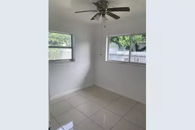 2181 NW 91st St, Miami, FL 33147 - Photo 3