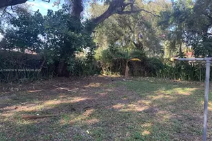 2181 NW 91st St, Miami, FL 33147 - Photo 13