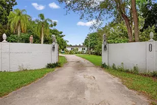 23825 SW 142nd Ave, Homestead, FL 33032 - Photo 3