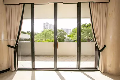 3000 Island Blvd #WSTE1, Aventura, FL 33160 - Photo 7