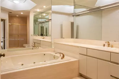 3000 Island Blvd #WSTE1, Aventura, FL 33160 - Photo 17