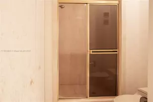 3000 Island Blvd, Aventura, FL 33160 - Photo 25