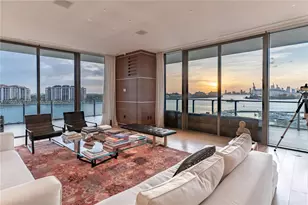 800 South Pointe Dr, Miami Beach, FL 33139 - Photo 1