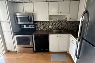 3150 N Palm Aire Dr, Pompano Beach, FL 33069 - Photo 21