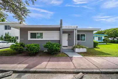 2010 Calais Dr, Miami Beach, FL 33141 - Photo 17