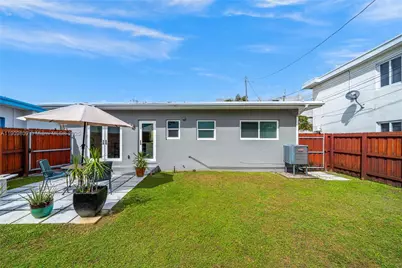 2010 Calais Dr, Miami Beach, FL 33141 - Photo 19