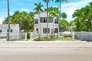 555 NE 70th St, Miami, FL 33138 - Photo 3