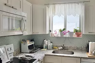 555 NE 70th St, Miami, FL 33138 - Photo 29