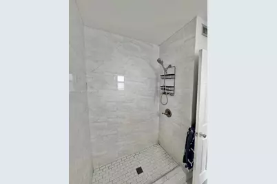 555 NE 70th St, Miami, FL 33138 - Photo 17