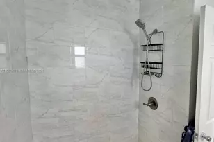 555 NE 70th St, Miami, FL 33138 - Photo 17