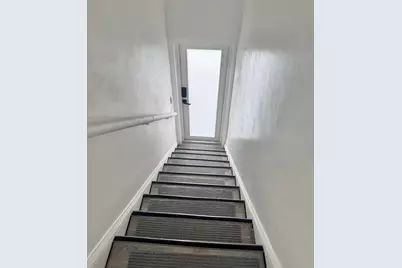 555 NE 70th St, Miami, FL 33138 - Photo 19