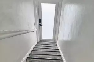 555 NE 70th St, Miami, FL 33138 - Photo 19