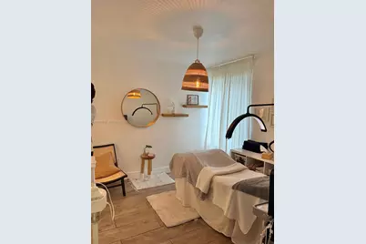 555 NE 70th St, Miami, FL 33138 - Photo 27