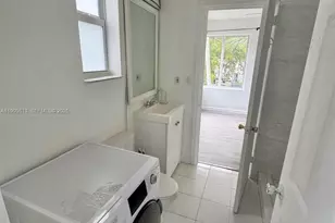 555 NE 70th St, Miami, FL 33138 - Photo 15