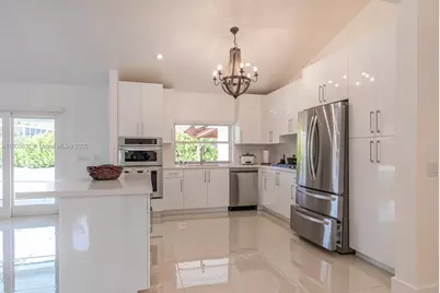 8425 SW 185th St, Cutler Bay, FL 33157 - Photo 1