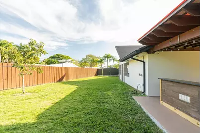 8425 SW 185th St, Cutler Bay, FL 33157 - Photo 25