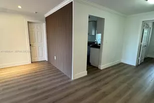 8670 NW 28th Pl, Sunrise, FL 33322 - Photo 9