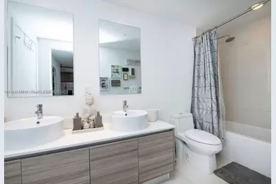 121 NE 34th St #1603, Miami, FL 33137 - Photo 11
