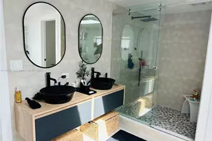 1940 NE 186th Dr, North Miami Beach, FL 33179 - Photo 31